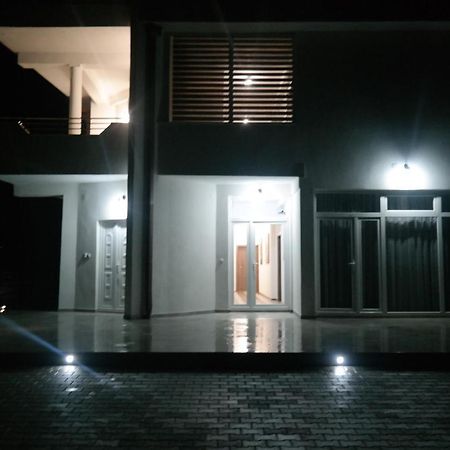 Villa Family Kumanovo Exteriör bild