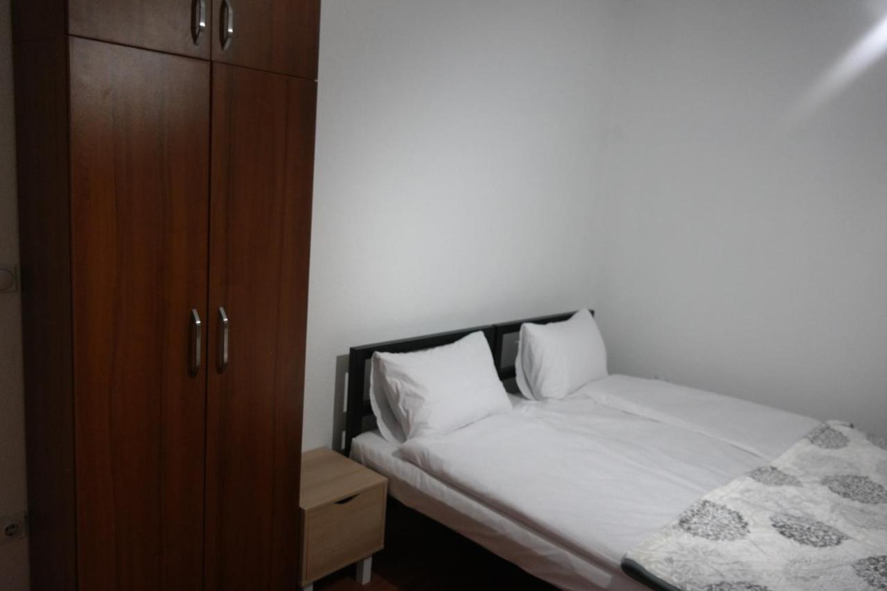 Villa Family Kumanovo Exteriör bild