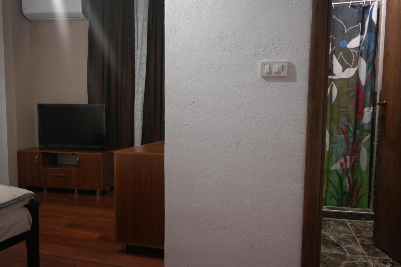 Villa Family Kumanovo Exteriör bild