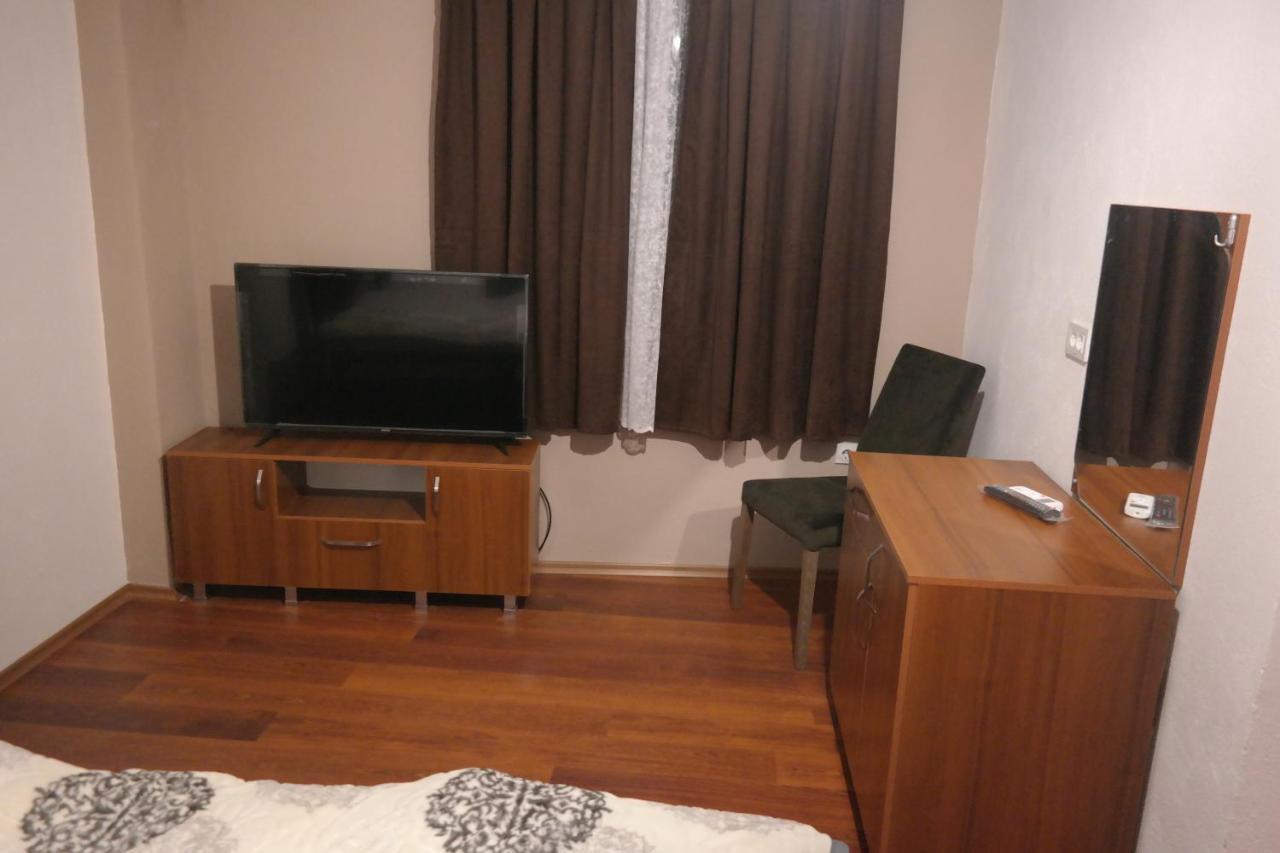 Villa Family Kumanovo Exteriör bild