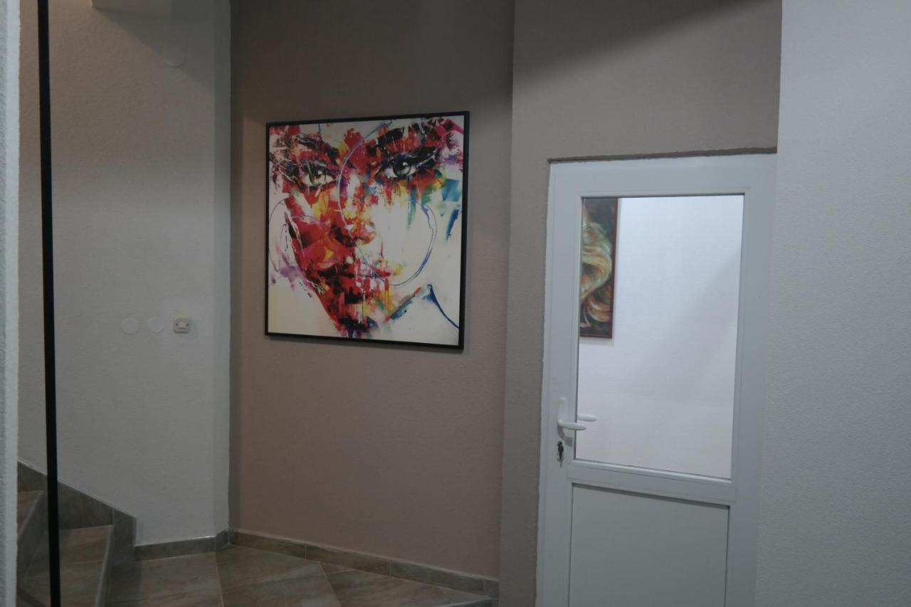 Villa Family Kumanovo Exteriör bild