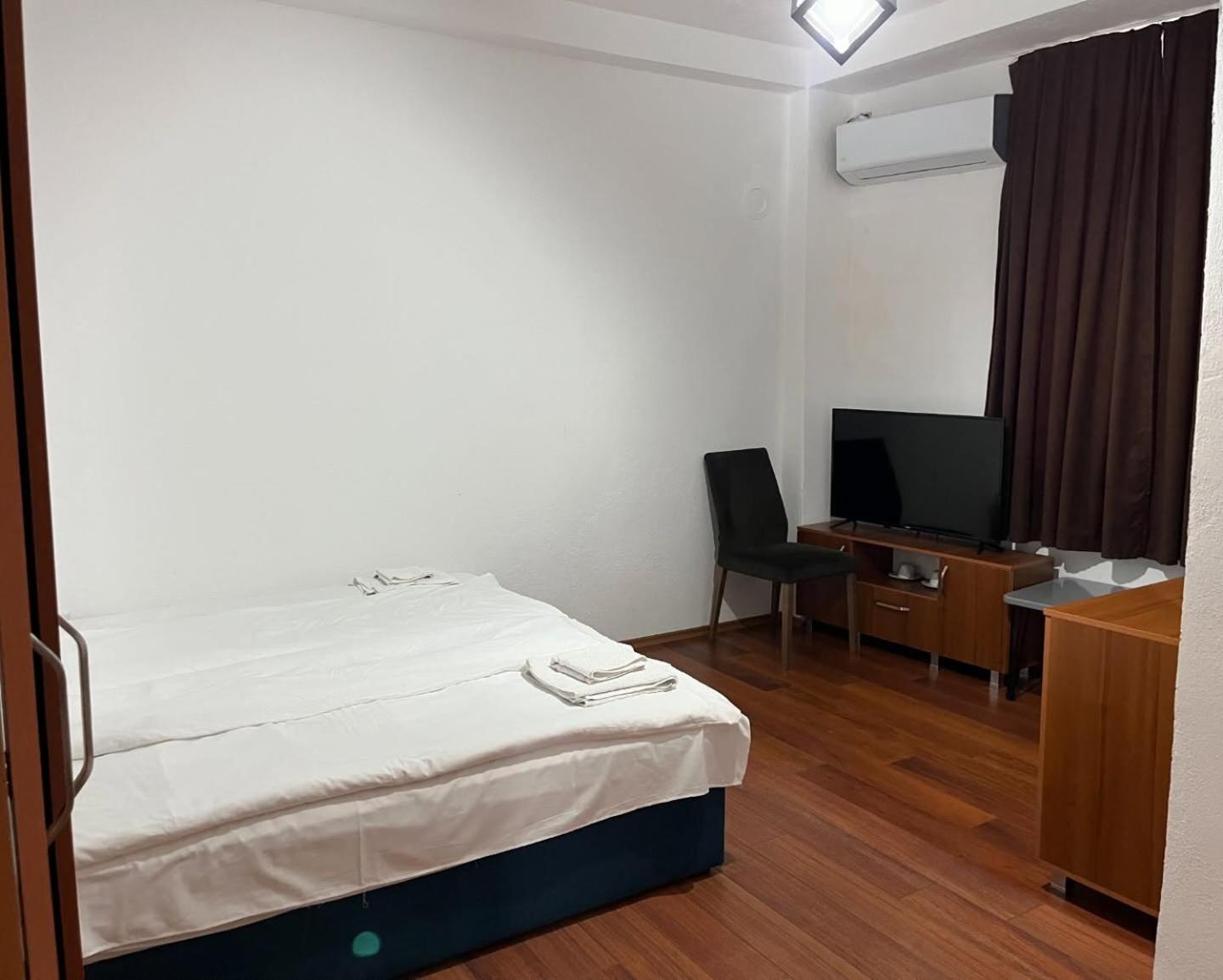 Villa Family Kumanovo Exteriör bild